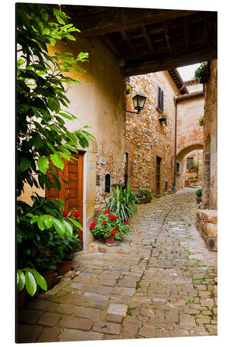 Stampa su alluminio Through mediterranean alleys in Tuscany