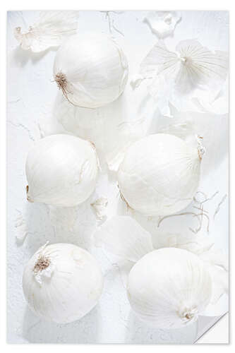 Selvklebende plakat Onion still life in white