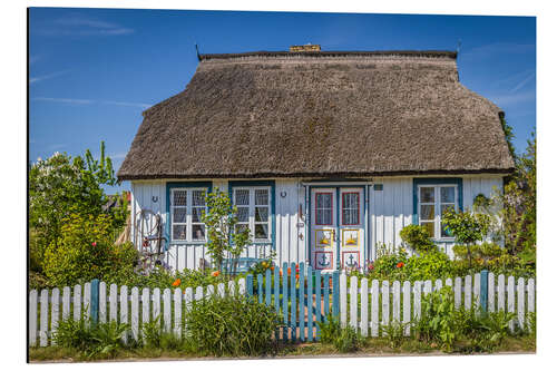 Aluminium print Thatched cottage on the Baltic Sea