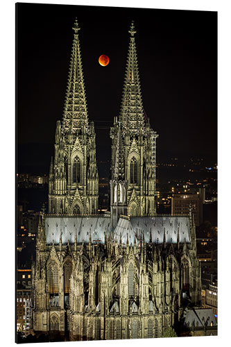 Obraz na aluminium Blood moon shines over Cologne Cathedral