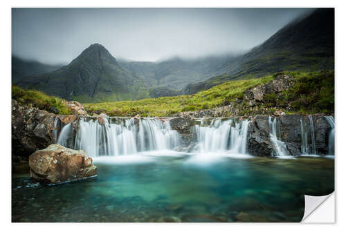 Selvklebende plakat The Fairy Pools, Glen Brittle, Skye, Scotland