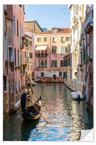 Naklejka na ścianę Gondolier in Venice