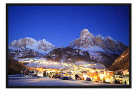 Gerahmter Kunstdruck Corvara in Badia in der Nacht unter Gipfel (Sassongher), Südtirol, Italien