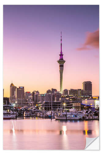 Selvklebende plakat Skyline of Auckland city and harbour at sunrise, New Zealand