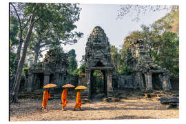 Magnettafel Mönche mit Regenschirmen innerhalb Angkor Wat Tempel, Kambodscha
