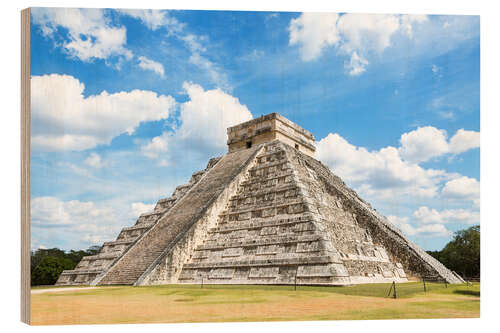 Trebilde El Castillo pyramid, Chichen Itza maya ruins, Mexico