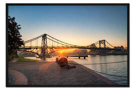 Gerahmter Kunstdruck Kaiser Wilhelm Brücke Wilhelmshaven beim Sonnenaufgang
