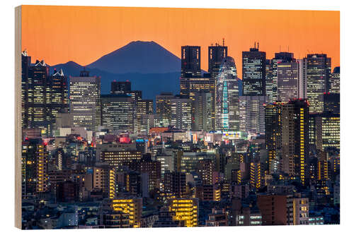 Holzbild Shinjuku Stadtansicht bei Nacht mit Berg Fuji im Hintergrund