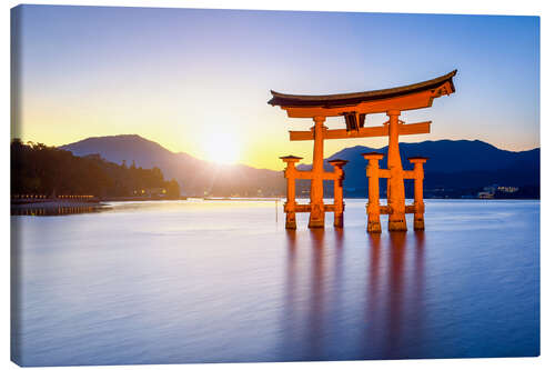 Canvas-taulu Japanese Torii at Itsukushima Shrine in Miyajima