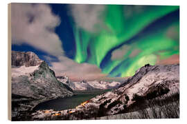 Stampa su legno Aurora Borealis or northern lights over winter landscape