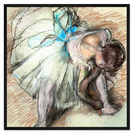 Gerahmter Kunstdruck Tänzerin zieht sich ihren Schuh an