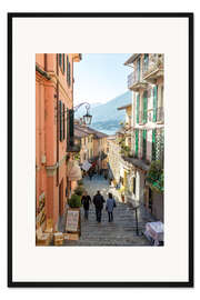 Gerahmter Kunstdruck Straße in der Stadt Bellagio, See Como, Italien