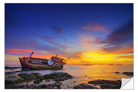 Selvklebende plakat Shipwreck in the sunset