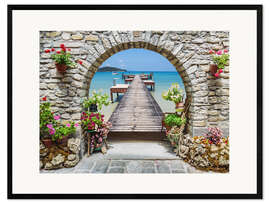Gerahmter Kunstdruck Meerblick durch einen Steinbogen