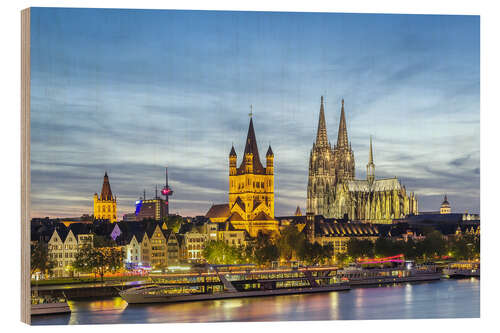 Puutaulu Overlooking the historic center of Cologne