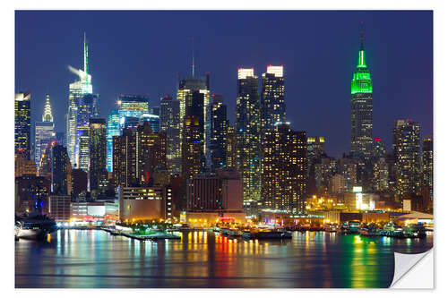 Sisustustarra New York City at night over Hudson river