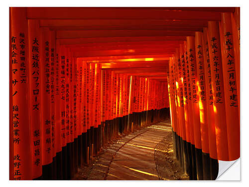 Självhäftande poster Torii pathway at Fushimi Inari Shrine