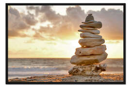 Gerahmter Kunstdruck Steinpyramide im Abendlicht