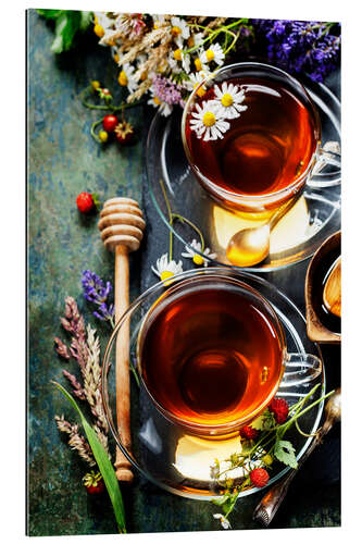 Galleriataulu Herbal tea with honey, berry and flowers