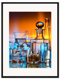 Gerahmter Kunstdruck Alkoholische Getränke auf Glastisch