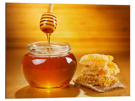 Aluminium print jar of honey with honeycomb on wooden table