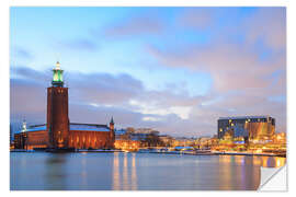 Selvklebende plakat Stockholm City Hall at dusk