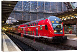 Canvastavla  Train in Frankfurt train station