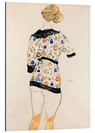 Magnettafel Stehende Frau in einer gemusterten Bluse