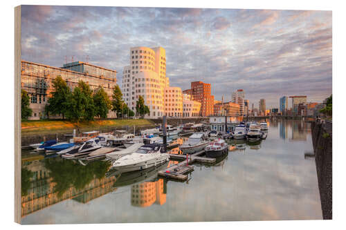 Cuadro de madera Evening sun in the Media Harbour Dusseldorf