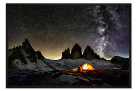 Gerahmter Kunstdruck Camper auf Dolomiten mit Milchstraße