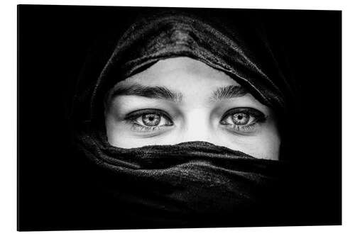 Aluminium print Woman with black scarf