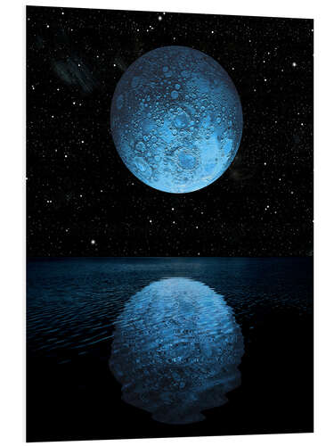 Print på skumplade A blue moon rising over a calm alien ocean with a starry sky as a backdrop.