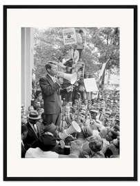 Gerahmter Kunstdruck Robert F. Kennedy spricht über Gleichberechtigung zu einer Menschenmenge