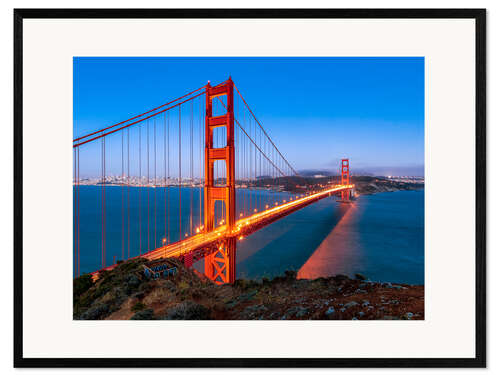 Plakat artystyczny premium w ramie Night shot of the Golden Gate Bridge in San Francisco California, USA