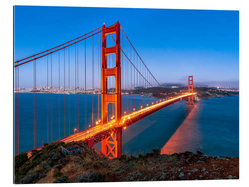 Tableau en plexi-alu Night shot of the Golden Gate Bridge in San Francisco California, USA