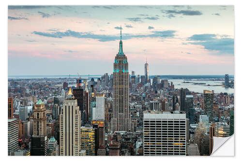 Selvklebende plakat Manhattan skyline with Empire State building at sunset, New York city, USA