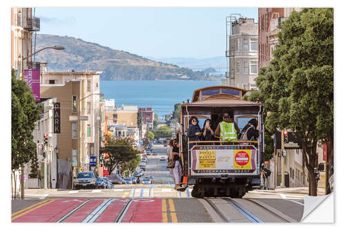 Selvklebende plakat Cable car on a hill in the streets of San Francisco, California, USA