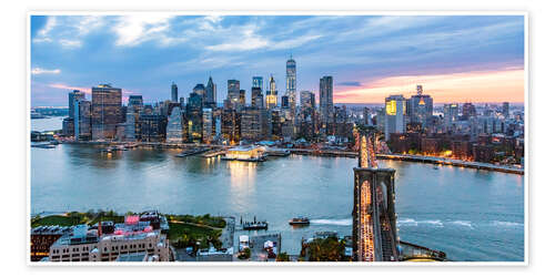 Poster Panoramic of Manhattan and Brooklyn bridge from the East river at dusk, New York city, USA