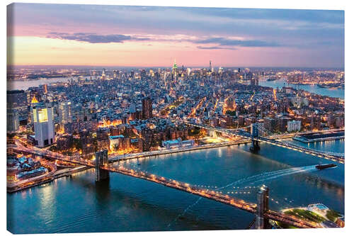 Leinwandbild Luftaufnahme von Midtown Manhattan aus dem East River in der Dämmerung, New York City, USA