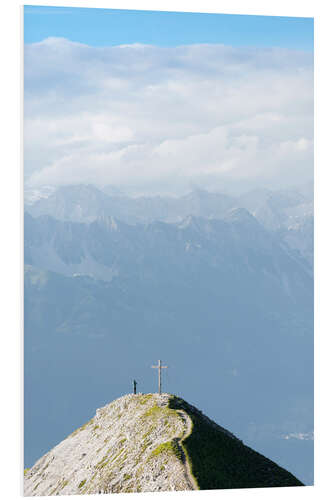 Tableau en PVC Man on mountain top