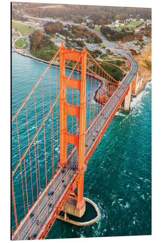 Print på aluminium Flying over Golden gate bridge, San Francisco, California, USA