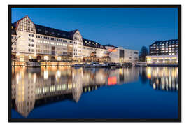Gerahmter Kunstdruck Tempelhofer Hafen Berlin zur blauen Stunde