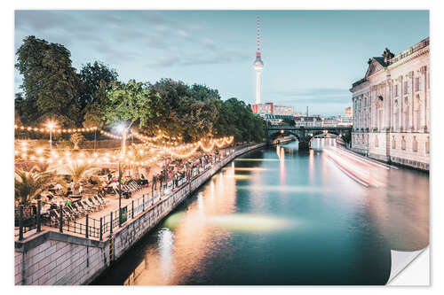 Wandsticker Strandbar Mitte in Berlin zur blauen Stunde