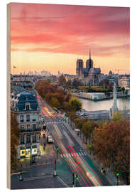 Holzbild Notre-Dame und die Stadt Paris in der Dämmerung - Matteo Colombo