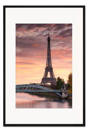 Gerahmter Kunstdruck Seine und Eiffelturm bei Sonnenaufgang, Paris, Frankreich
