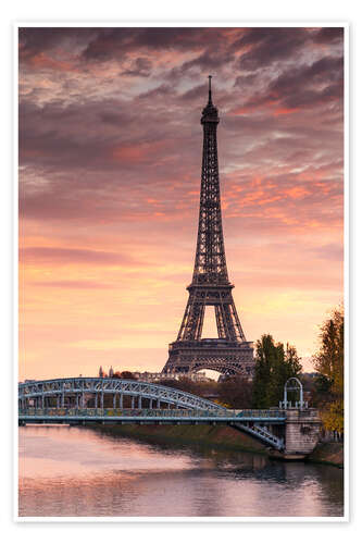 Poster River Seine and Eiffel tower at sunrise, Paris, France