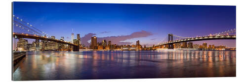 Stampa su plexi-alluminio New York City skyline panorama at night, USA