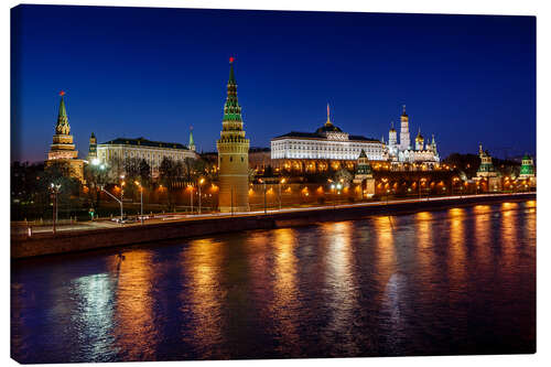 Canvas print Moscow Kremlin and Vodovzvodnaya tower at night