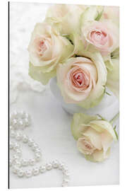 Magnettafel Pastellfarbene Rosen mit Perlen