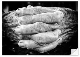 Självhäftande poster Hands of an old man